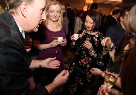 mAGIC oz Close up Magician Worthing