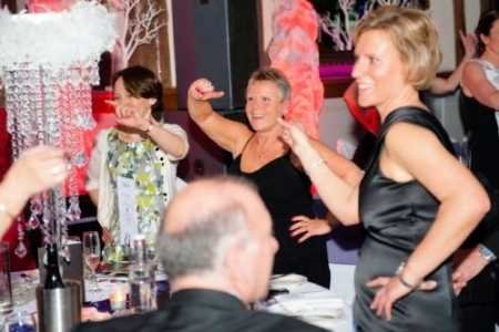 Magic OZ the fun Corporate Magician Sussex